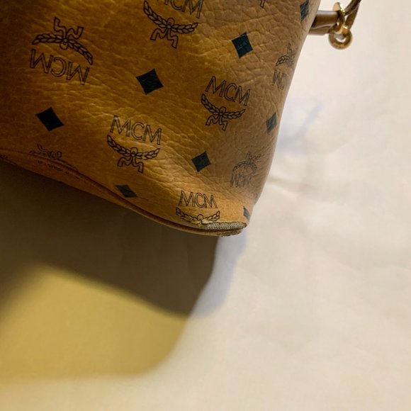 Authentic MCM Liz Reversible Visetos Shopper (med) - Picture 10 of 16